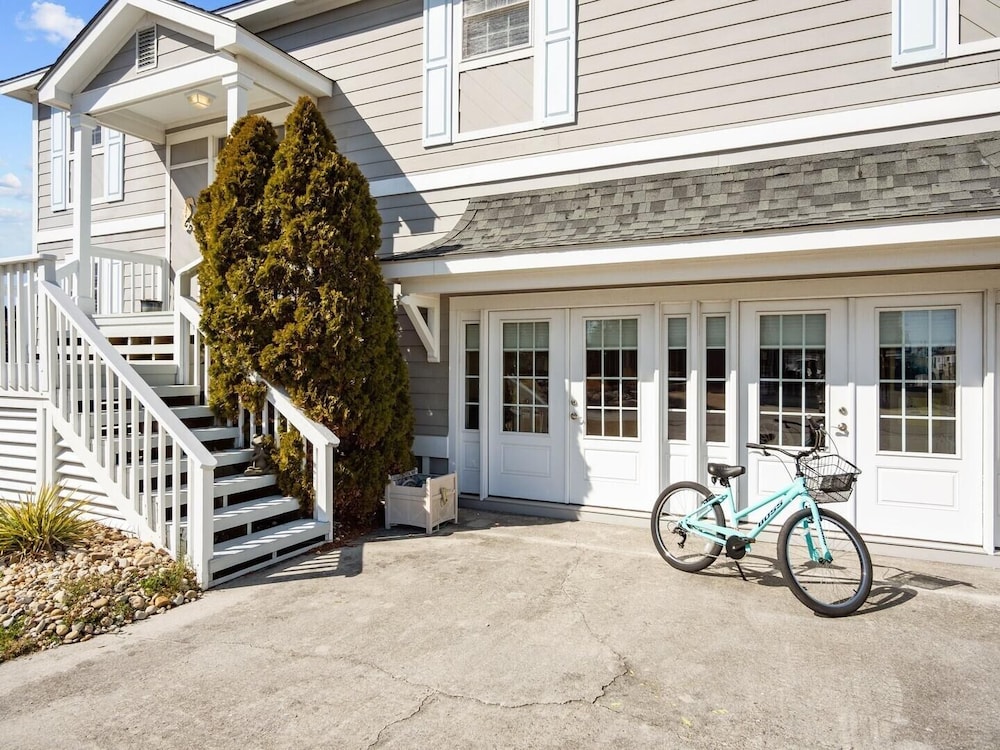Always Sunday 4 Bedroom Home
