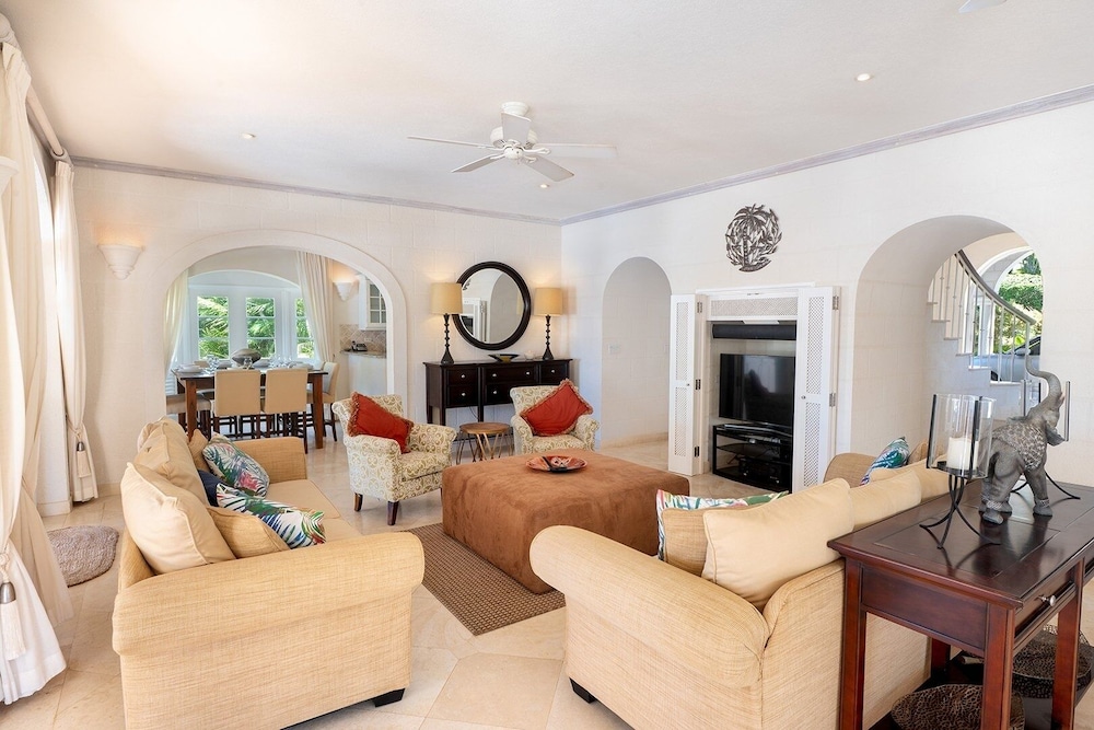 Sugar Hill - Half Century House 6 Bedroom Villa