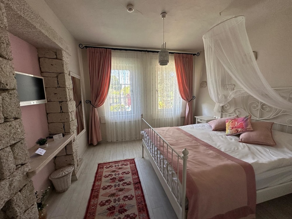 Cassiopeia Hotel Alacati - Image 48