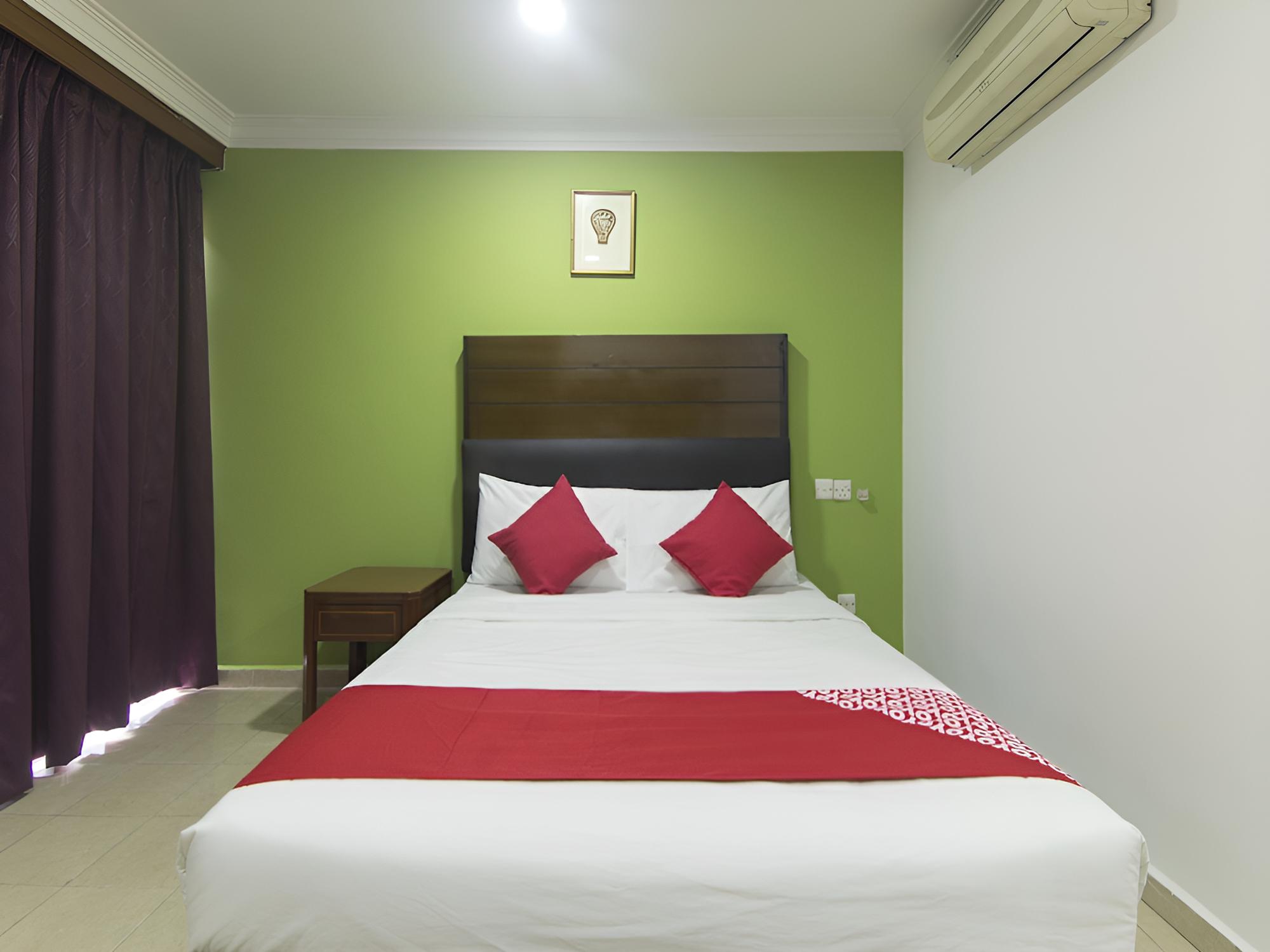 OYO 805 Hotel Run Star