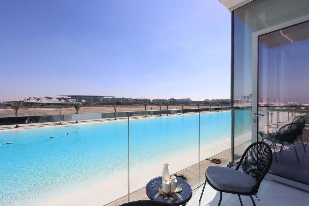 Panoramic 2BR at District One