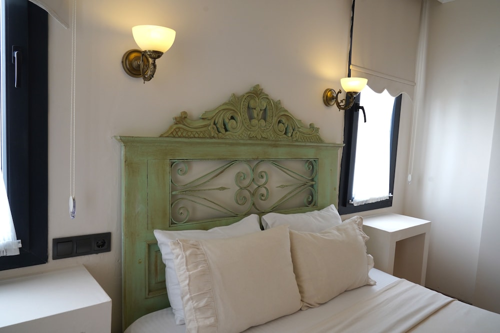 Cunda House Küçük Otel - Image 33