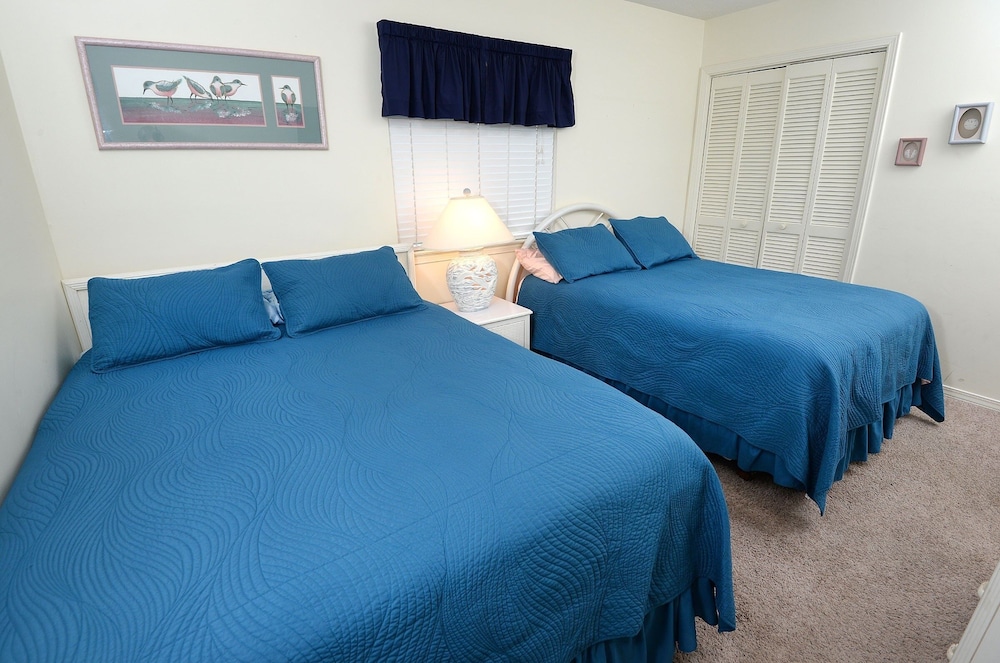 133 West Leslie Lane 2 Bedroom Townhouse