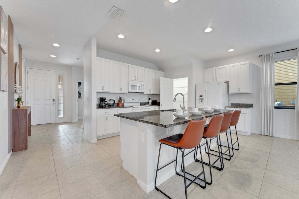 2311vd-providence 5 Bedroom Home