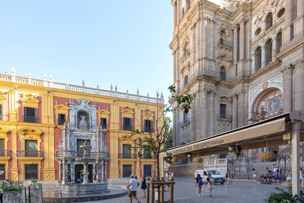 Luxury Apartment in Malaga Plaza del Obispo