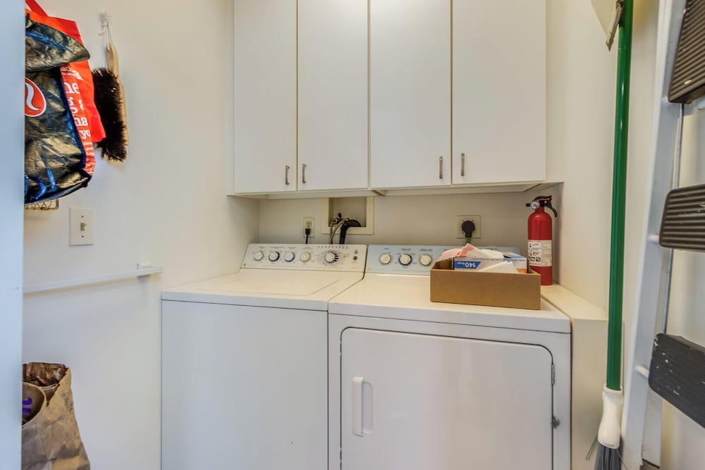 OAK Avenue 77