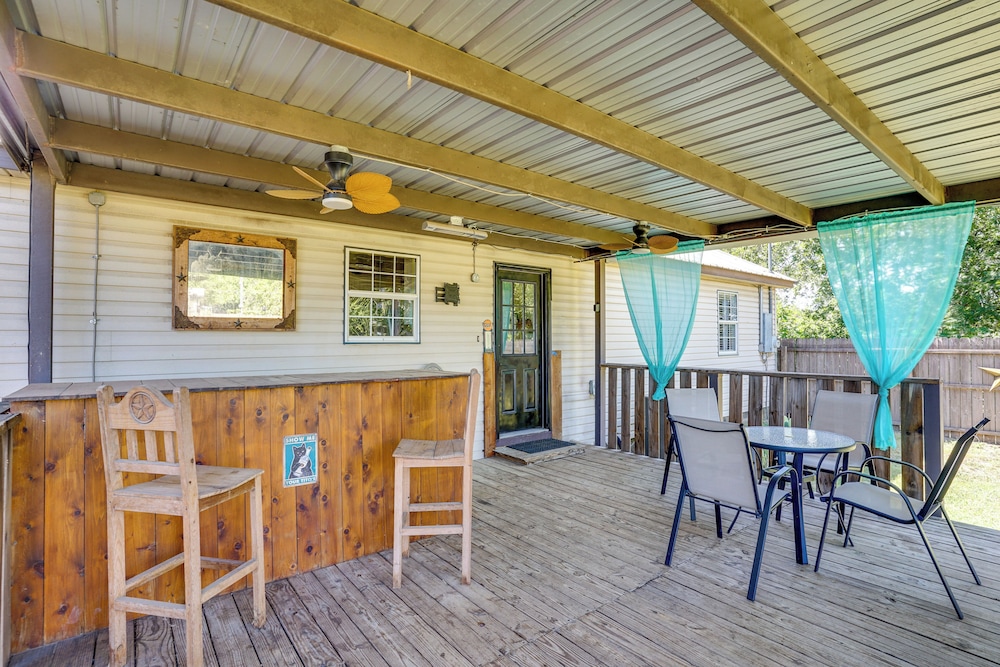 Peace, Space & Starry Nights: Ranch Home in Azle