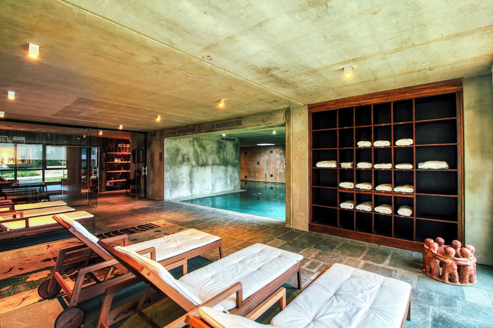 Oceana Suites Be House