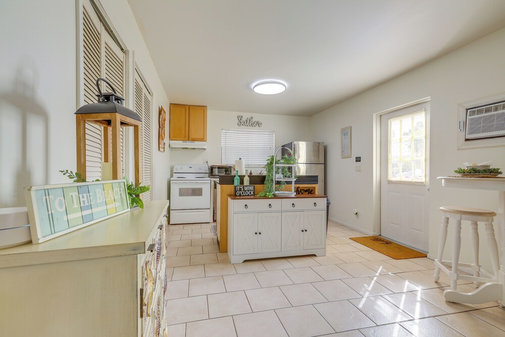 1 Block to Dtwn! Walkable Stay in Stuart