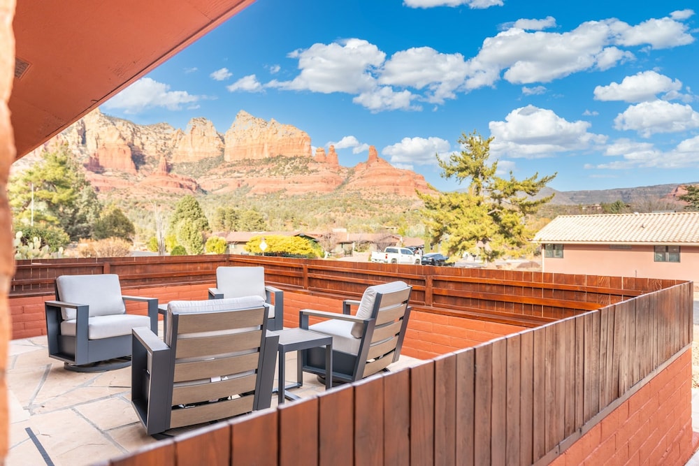NEW Redrock Experience Views Firepit Hottub