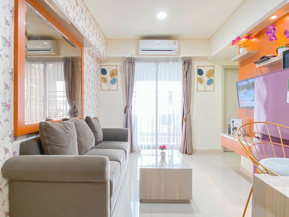 Comfort And Tidy 2Br With Extra Room Apartment Meikarta