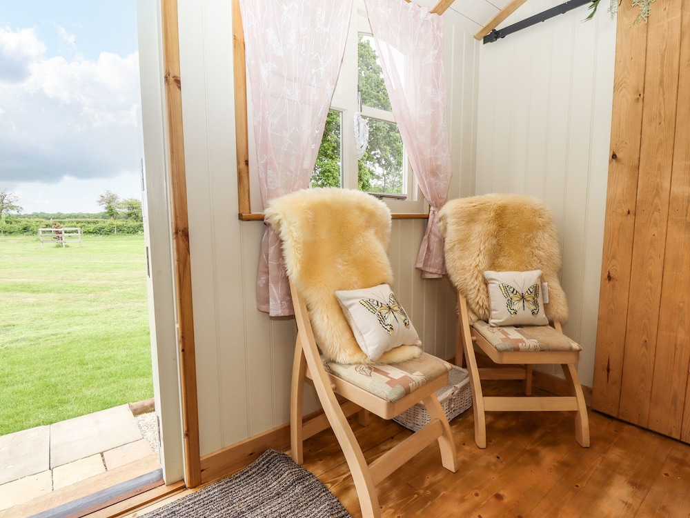 Honeybee Lodge