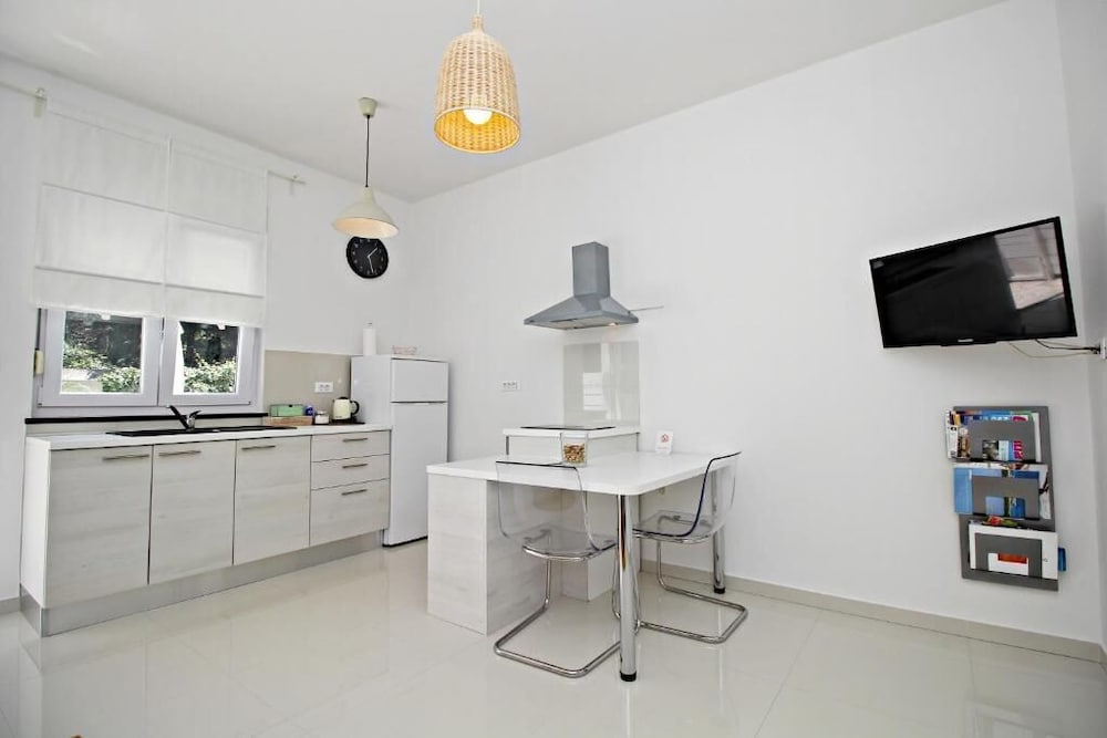 Luxury Apartments Gold and Grey view 2