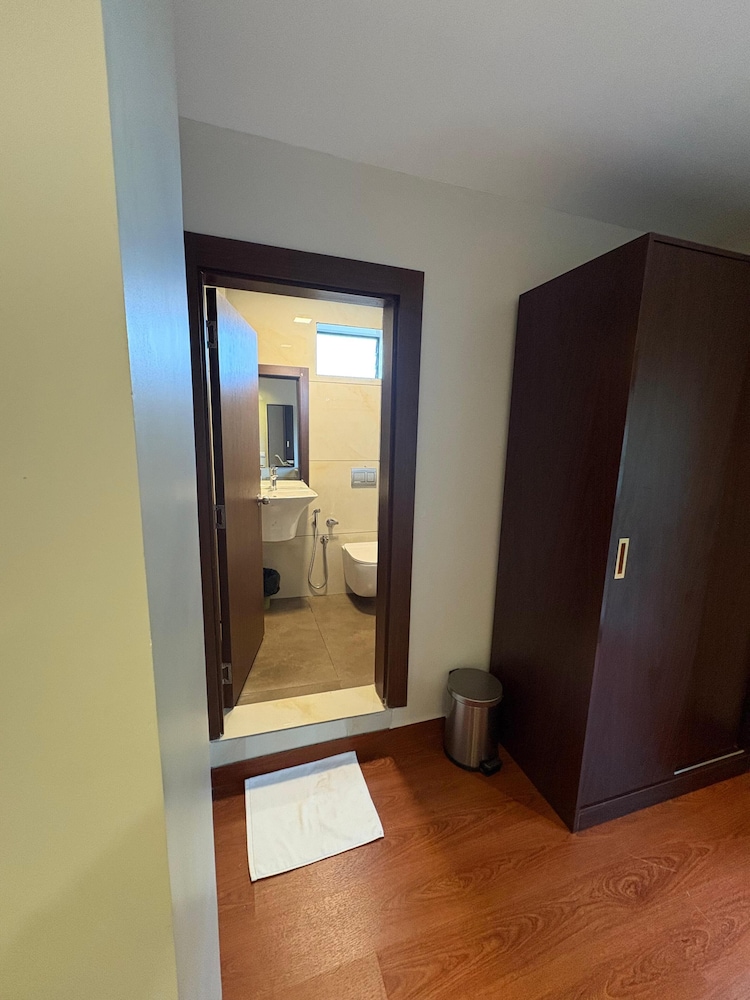 Kanak Residency Kuthuparamba