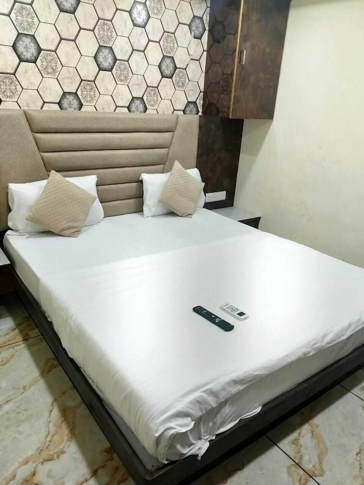 Hotel Raj Palace