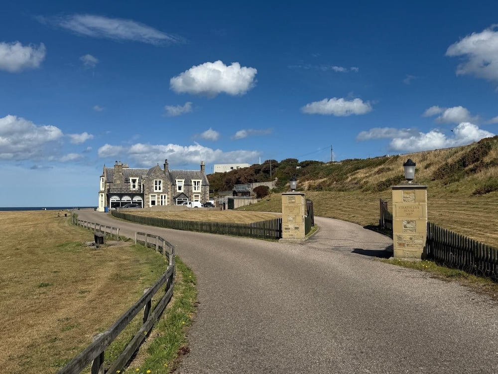 Strathlene House Retreat - 5 Bedrooms