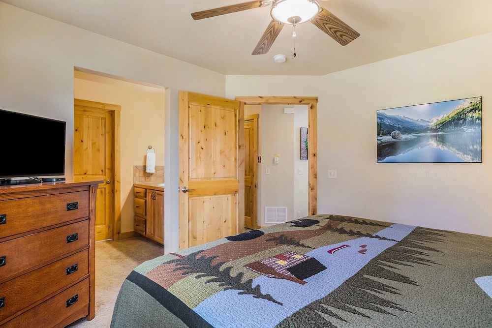 Cozy Solitude Cabins - Estes Park CO