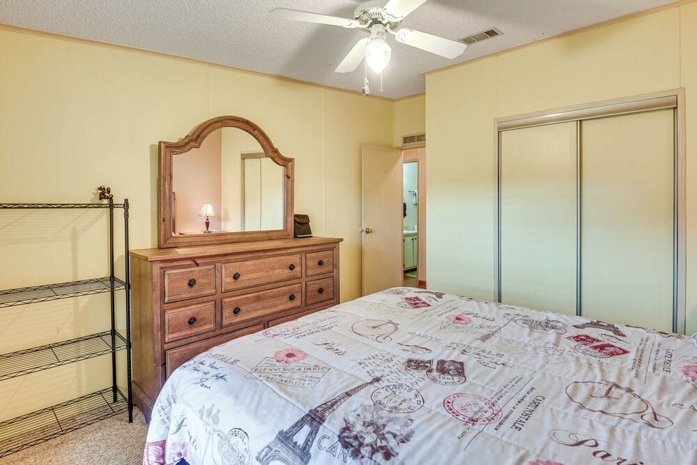 Boat Dock & Waterfront Deck: Home in Satsuma!