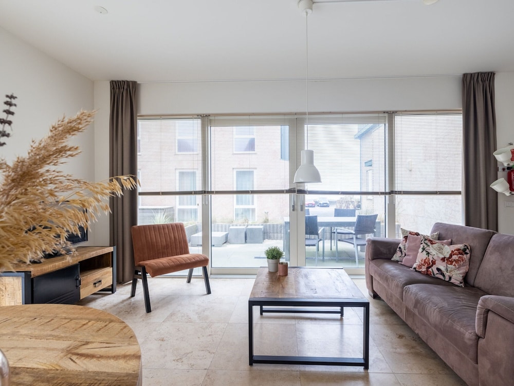 Luxury Apartment Near the Beach