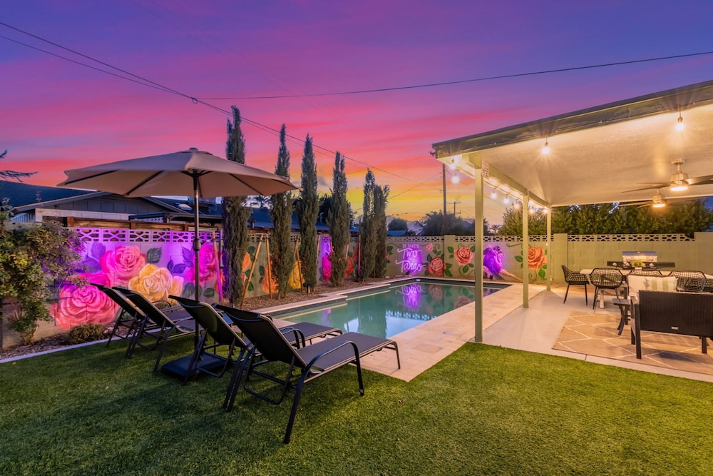 Desert Rose Retreat Heated Pool 2 Masters Gameroom