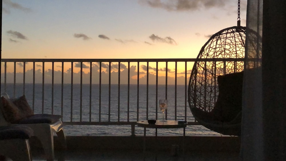 Ocean View Gorgeous 1 Bedroom Apt