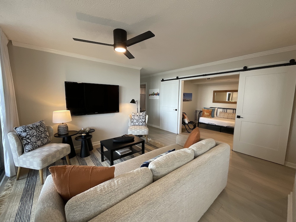 504 Brighton 2 Bedroom Condo