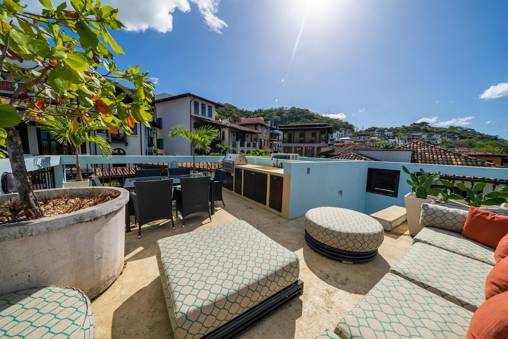 Las Catalinas 3BR House w Pool Rooftop Terrace Casa Cazenovia