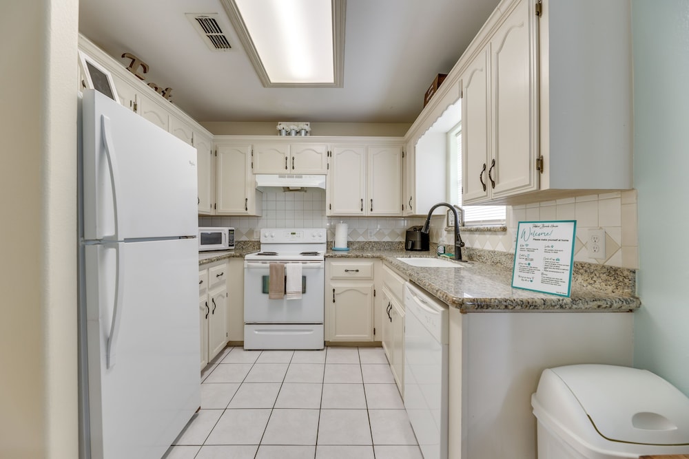 Welcoming Edinburg Apartment - Pet Friendly! view 5