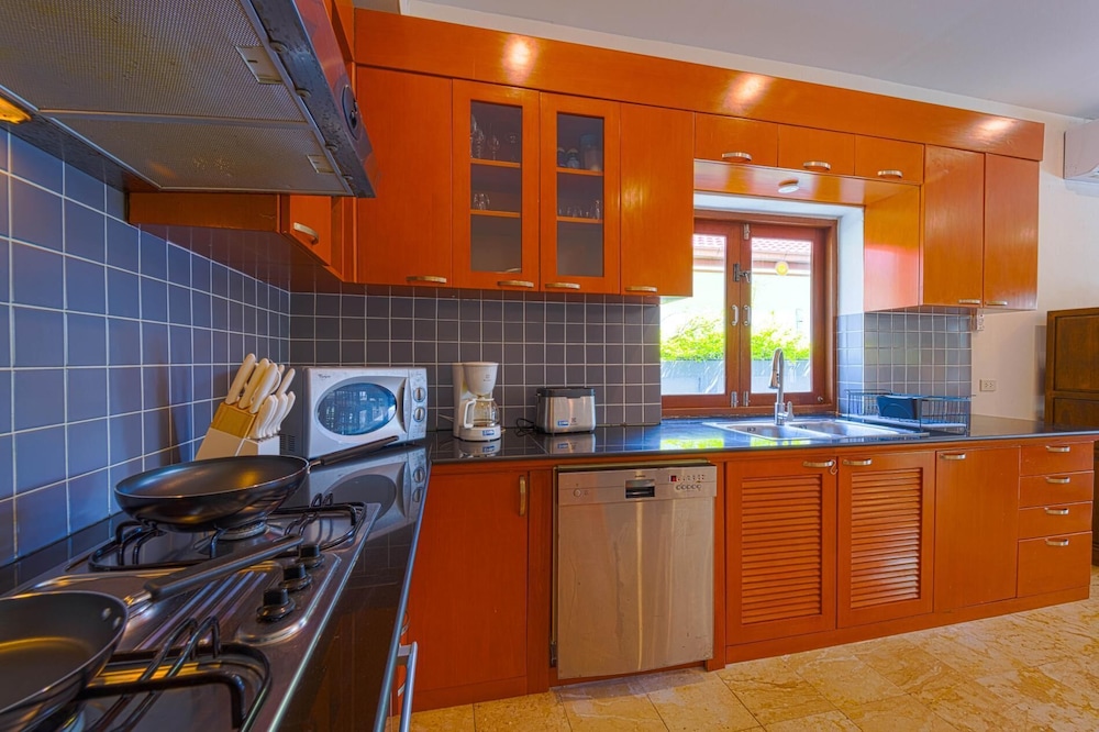 Lovely 3BR Villa in good Location CV3MA