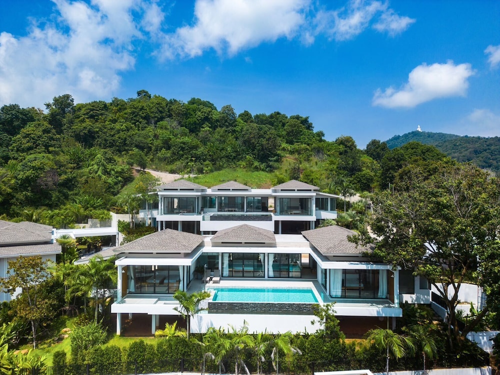 The Salin Seaview Villas