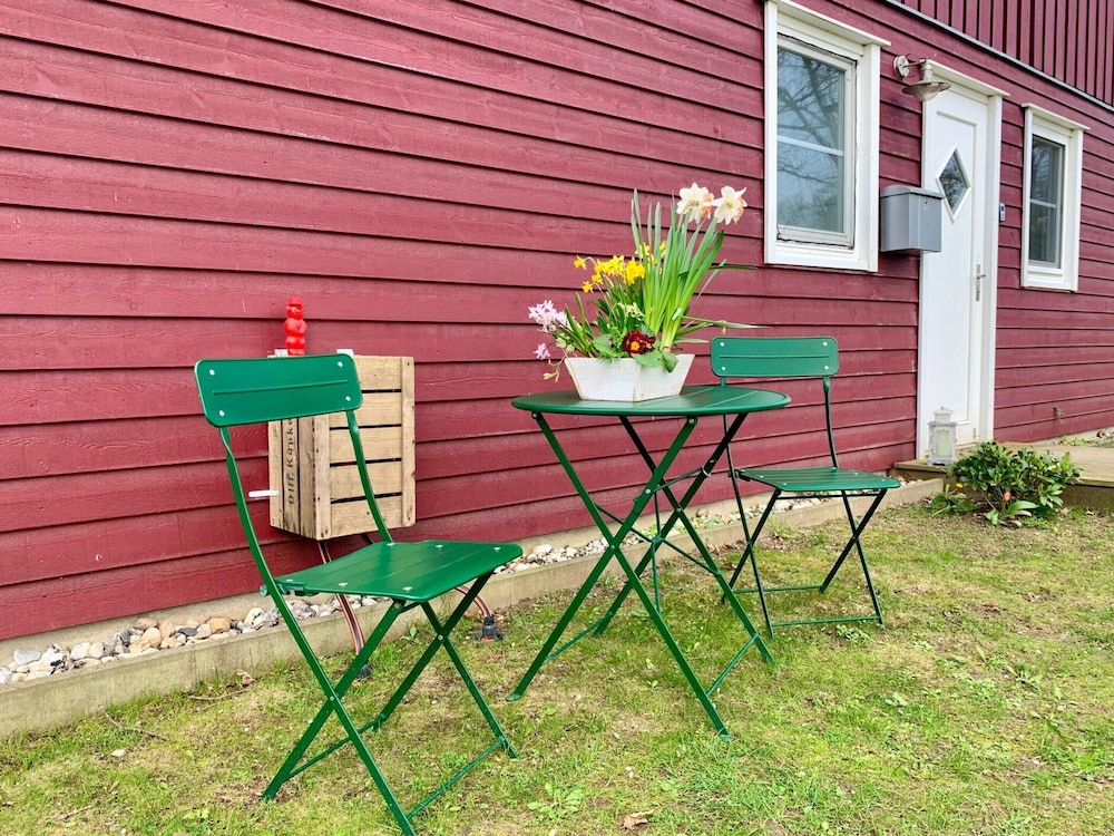 Lovely Holiday Home in Dummer Near Lake
