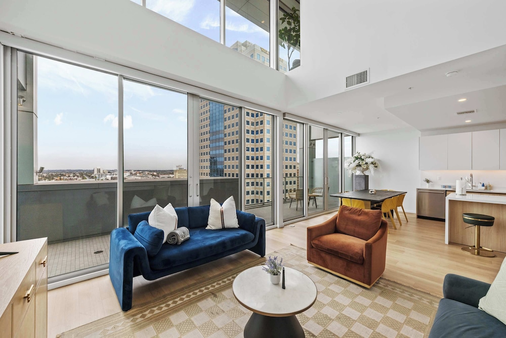 @marbella Lane - 3BR Coastal Retreat w/ Luxe Touch