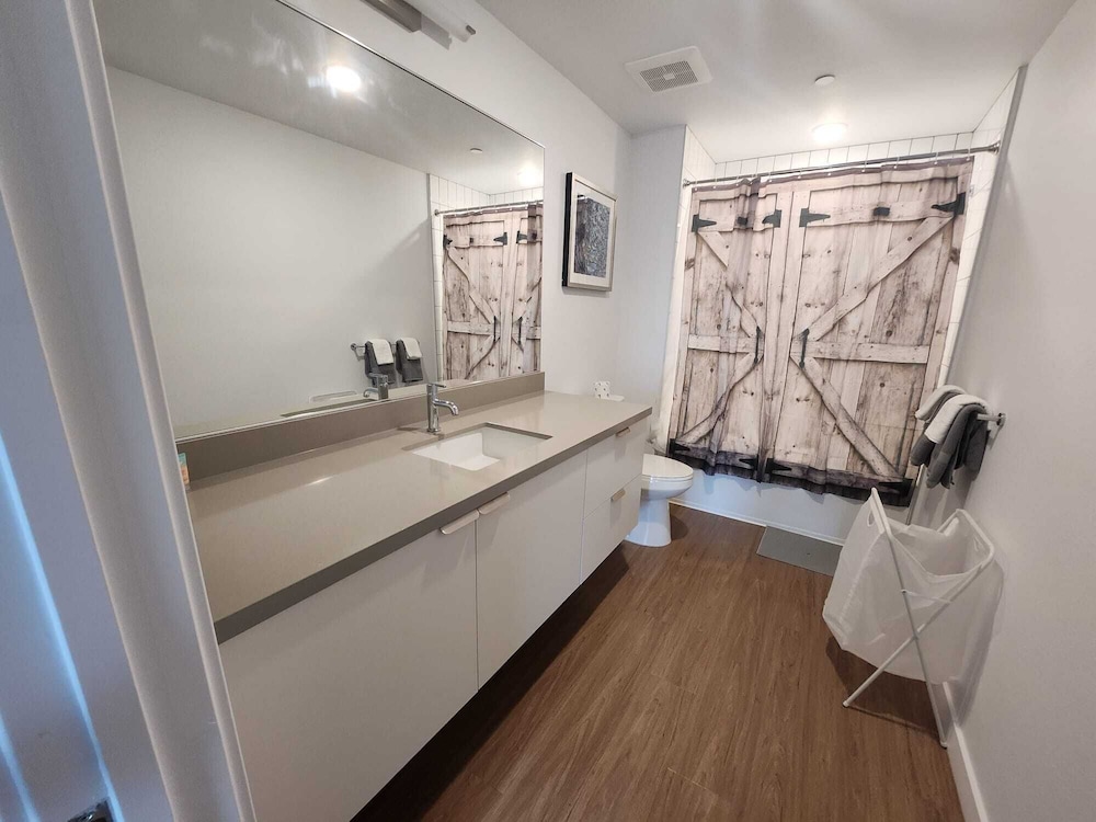 Premier Apts in Vibrant Downtown LA