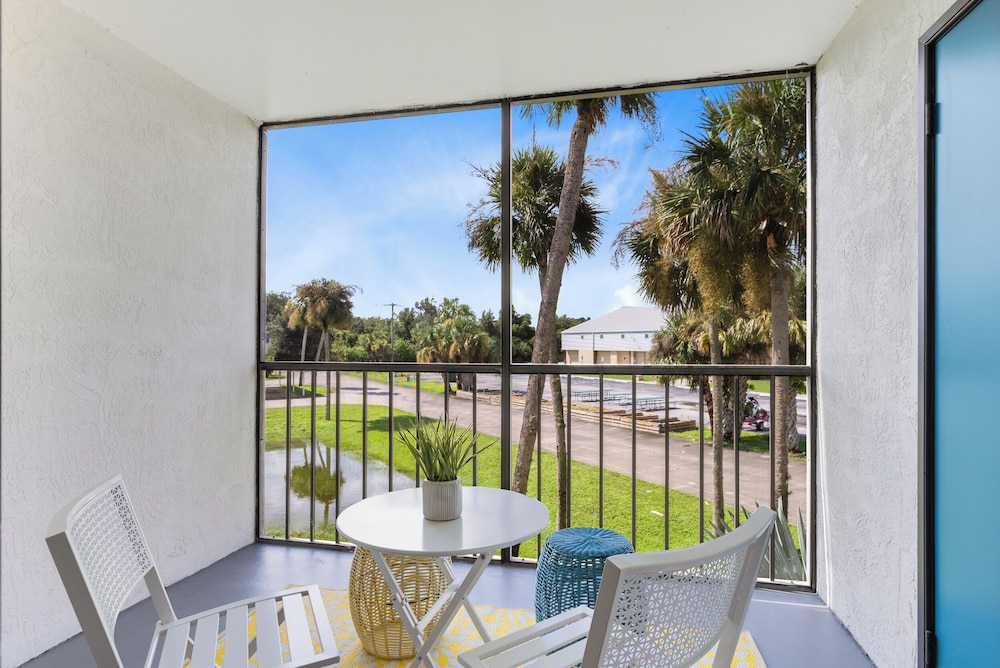 Oasis Apartment Homes