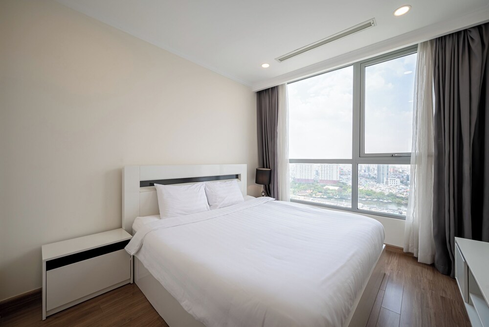 PD Pristine Apartment Landmark Plus