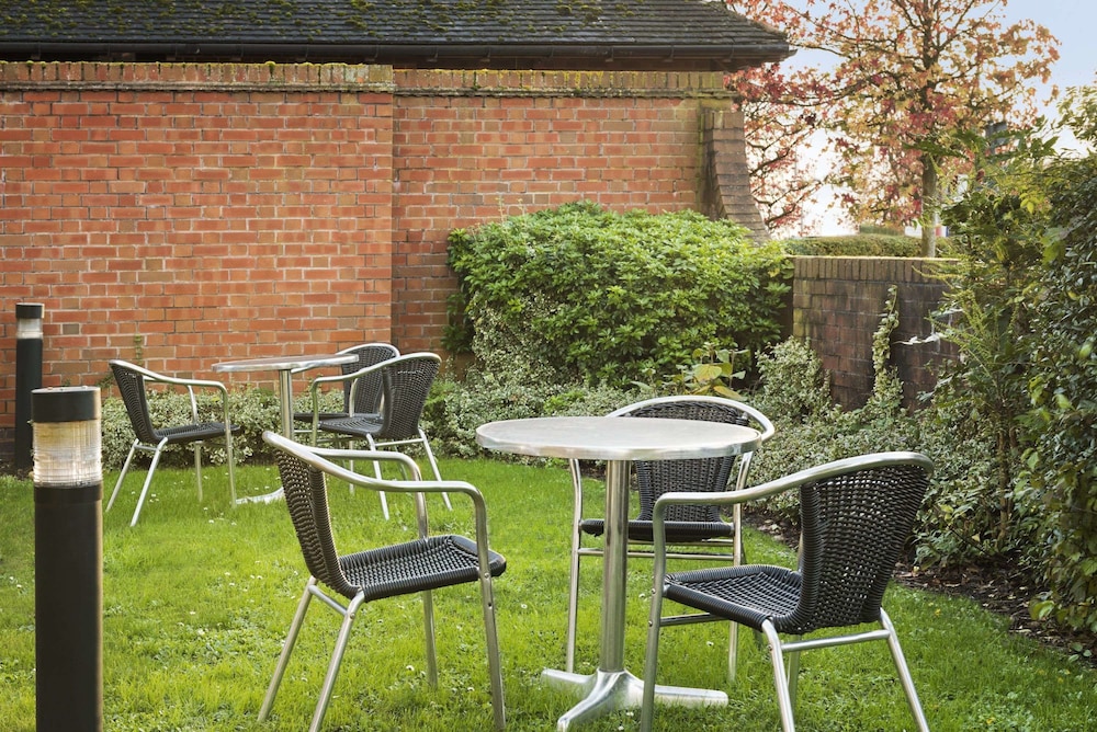 Worcester Vacations - Days Inn by Wyndham Tewkesbury Strensham - Property Image 4