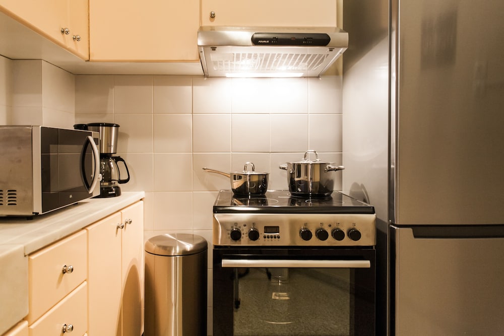 Charming Acropolis Metro Apartment