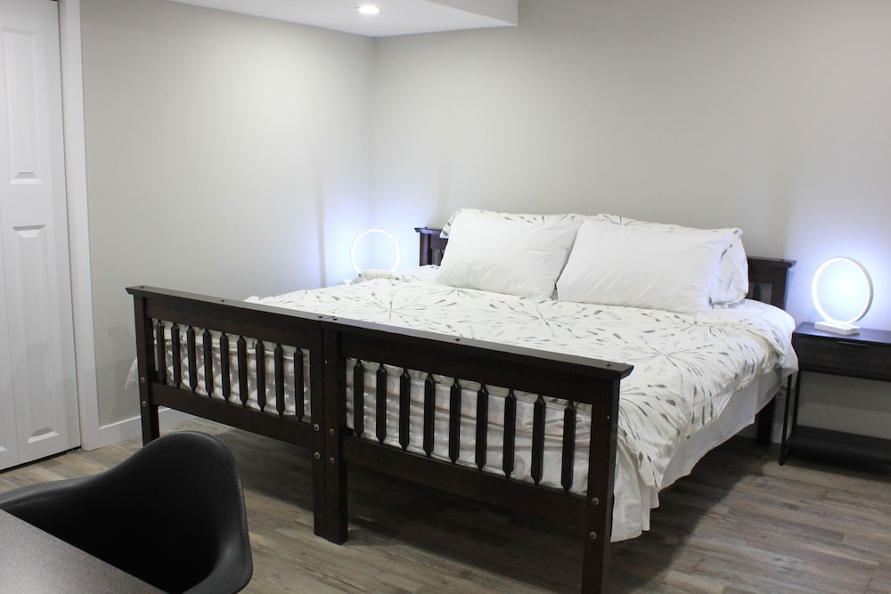 Boardwalk Homes - Executive Guest Rooms & Townhomes