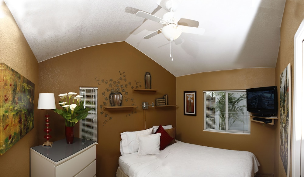Arden Acres Executive Suites and Cottages
