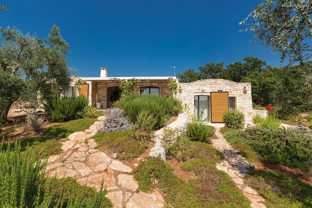 311 Villa con Piscina ad Ostuni view 4