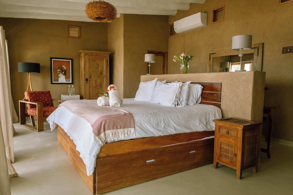 w Exceptional 1BR w Pool in M Ncora