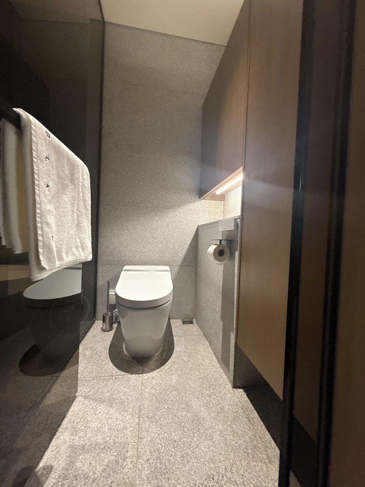 Caelum Black Gangnam Luxury Apt