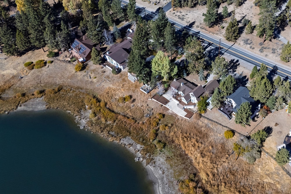 Viewtopia by Avantstay Lakefront Views Hot Tub