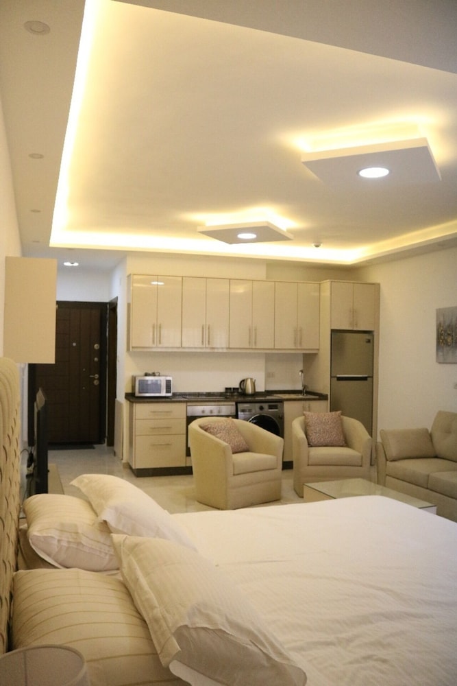 Amazing one Bedroom Apartment in Amman, Elwebdah 7 view 4