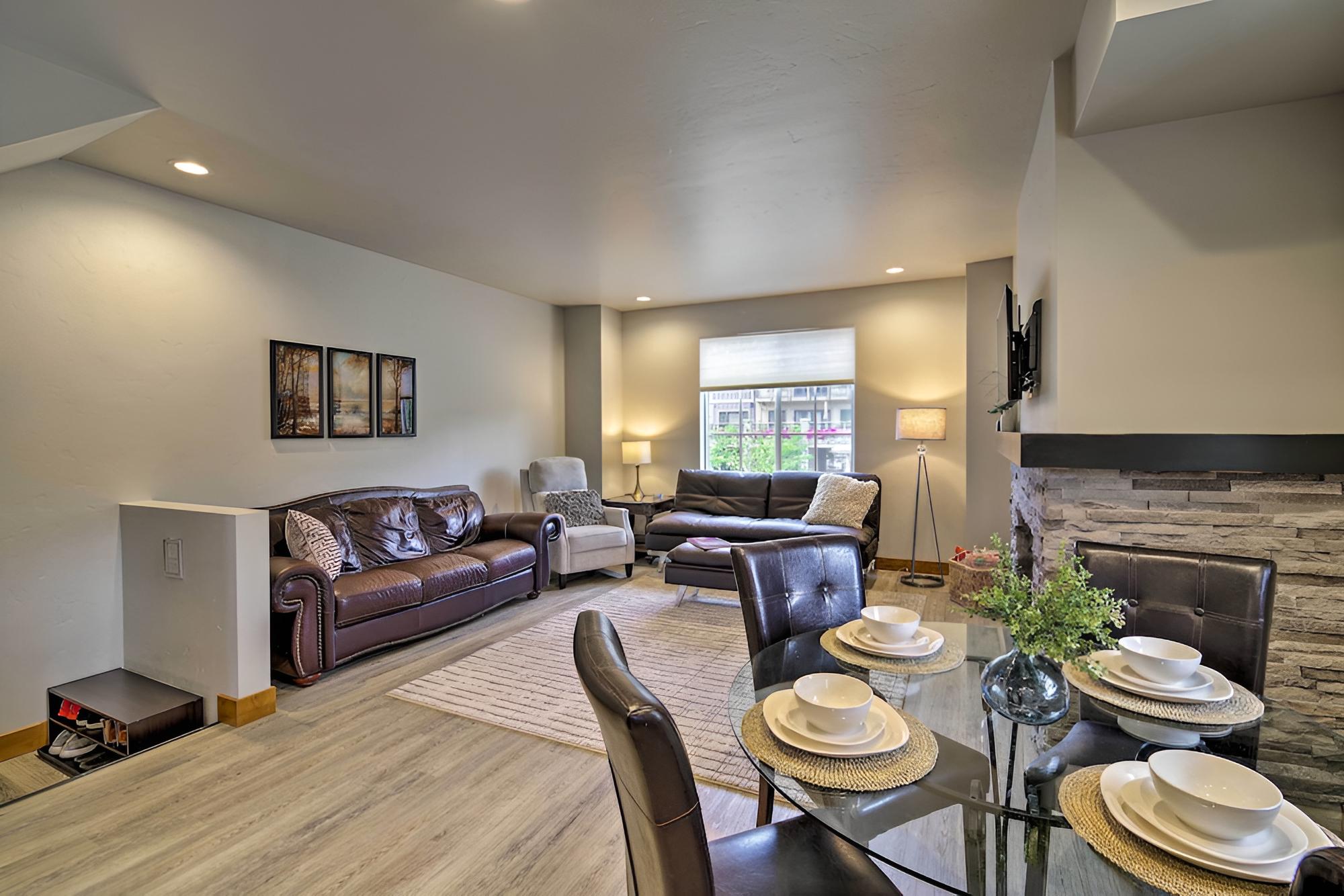 Mcall Townhome w/ Garage: Walk to Payette Lake! view 3