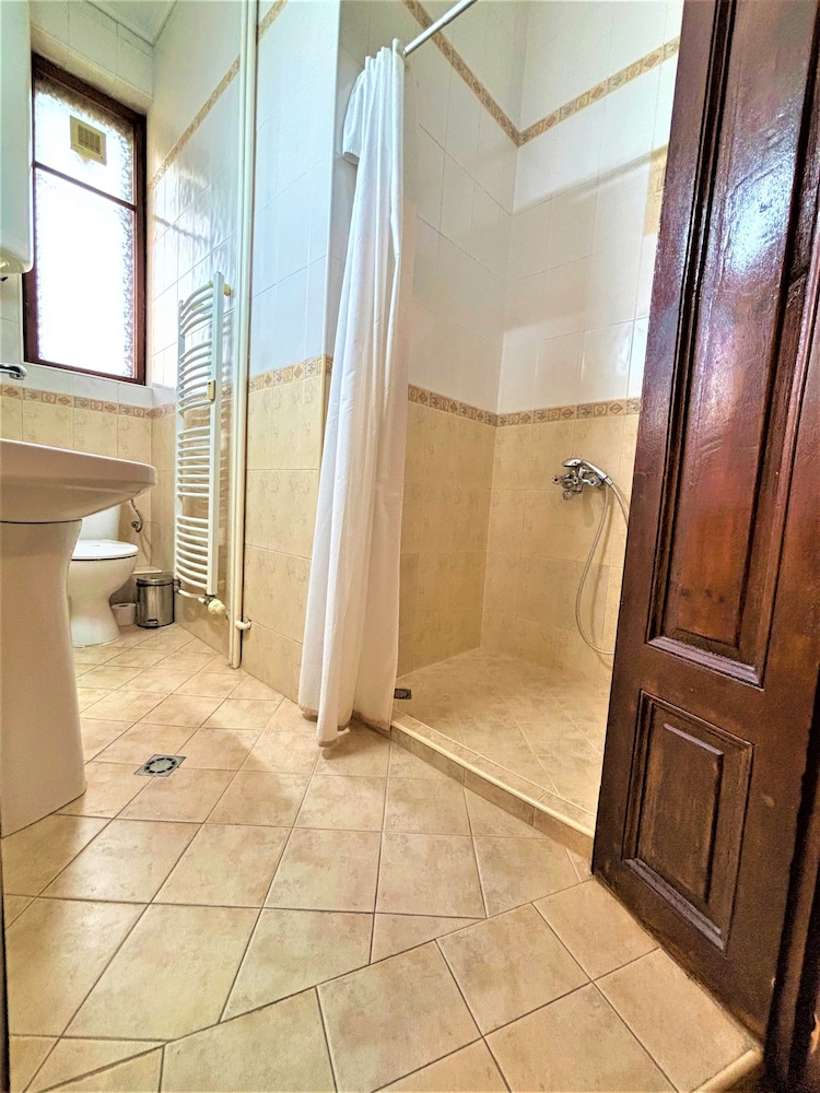 Lopera Guest House