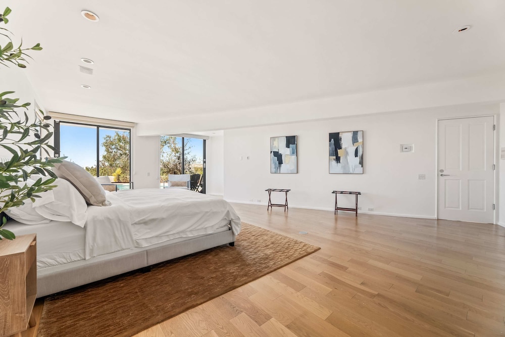Allura Hollywood Hills LA s Most Incredible Views