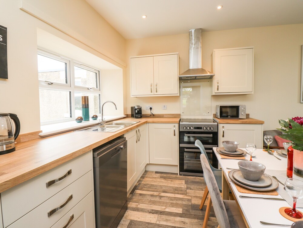 Lonnon Cottage