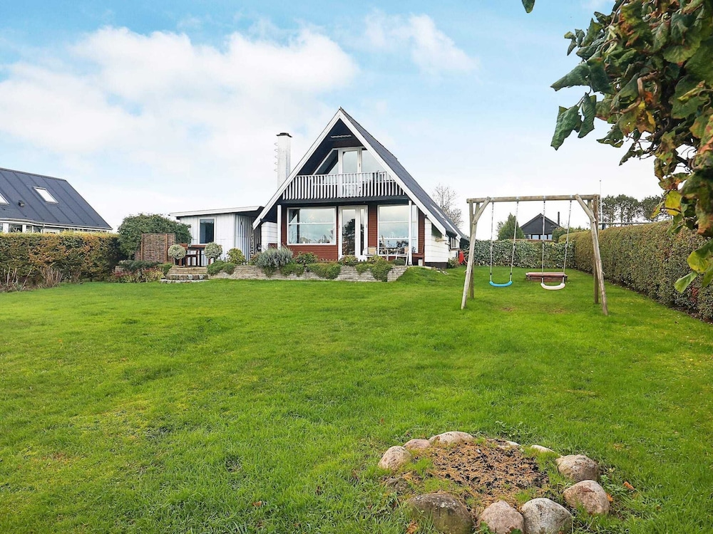 6 Person Holiday Home in Bogense