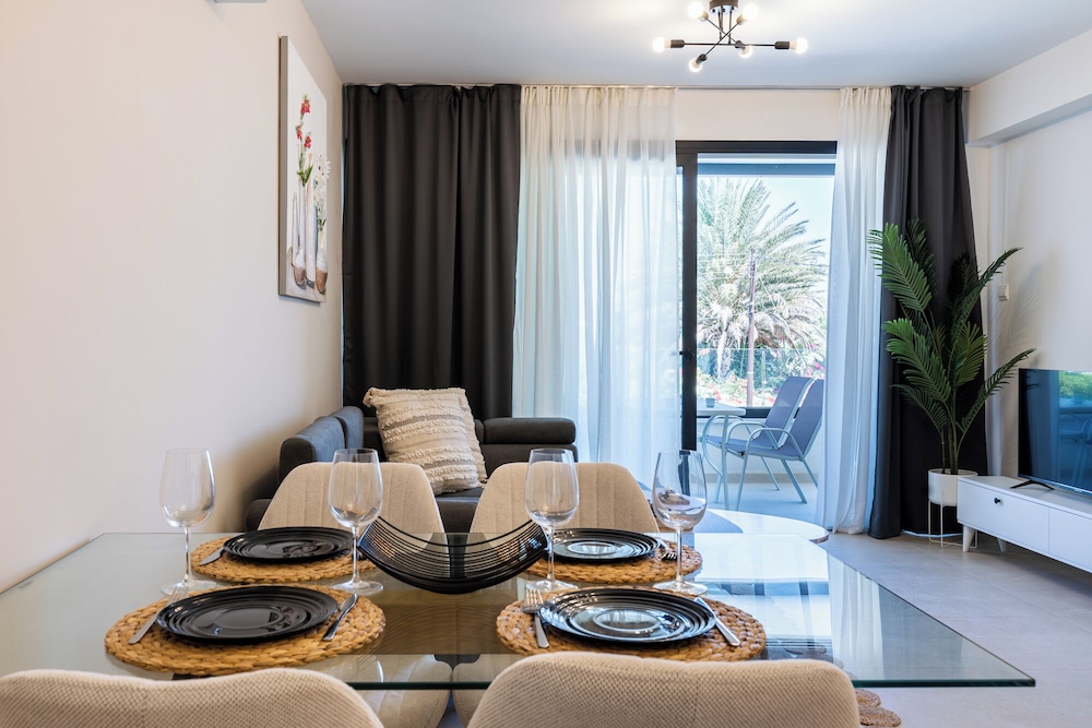 Jas Living Apts & Balconies in Larnaca